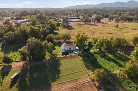 View/Area - 19002 W Niles Ln, Redding, CA 96002 photo 1 of 4