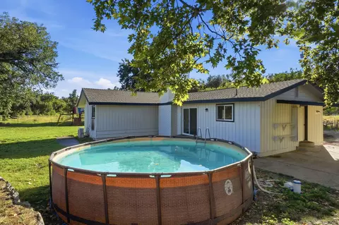 Exterior - 19002 W Niles Ln, Redding, CA 96002 photo 9 of 22