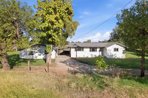 Exterior - 19002 W Niles Ln, Redding, CA 96002 photo 2 of 22