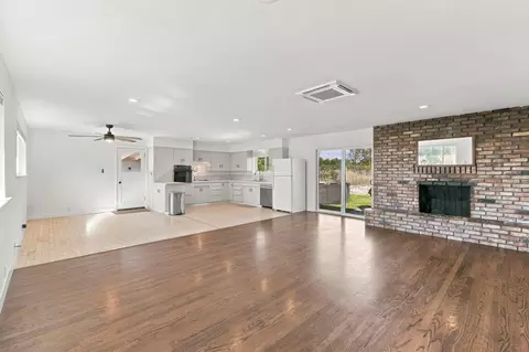 Living - 19002 W Niles Ln, Redding, CA 96002 photo 1 of 4