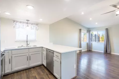 Living - 1230 Whistling Dr, Redding, CA 96003 photo 1 of 4