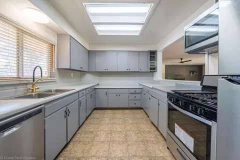 Kitchen - 8064 Churn Creek Rd, Redding, CA 96002 photo 2 of 3