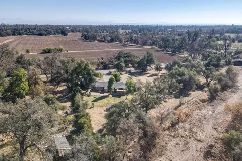 View/Area - 8064 Churn Creek Rd, Redding, CA 96002 photo 2 of 4