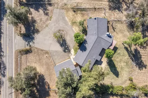 View/Area - 8064 Churn Creek Rd, Redding, CA 96002 photo 3 of 4