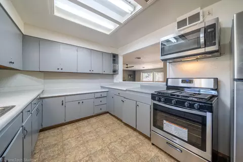Kitchen - 8064 Churn Creek Rd, Redding, CA 96002 photo 3 of 3