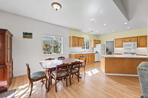 Dining - 6787 Hemlock St, Redding, CA 96001 photo 1 of 2