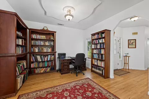 Entry Way - 6787 Hemlock St, Redding, CA 96001 photo 1 of 2