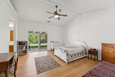 Bedroom - 6787 Hemlock St, Redding, CA 96001 photo 1 of 4