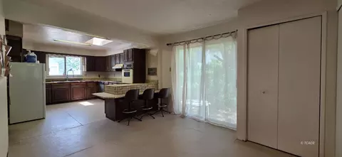 Kitchen - 17841 Wildwood Rd, Hayfork, CA 96041 photo 2 of 2