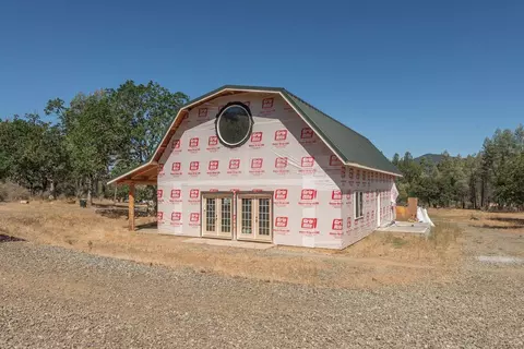 Exterior - 324 Frog Pond Ln, Hayfork, CA 96041 photo 2 of 2