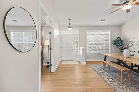 547 Casa Buena St, Redding, CA 96003 photo 7