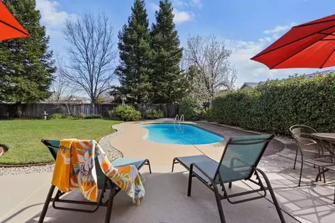 547 Casa Buena St, Redding, CA 96003 photo 37