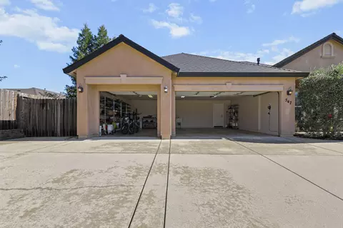 547 Casa Buena St, Redding, CA 96003 photo 36