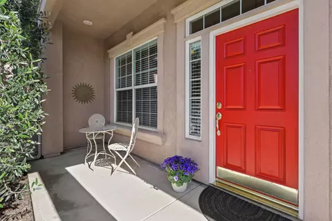 547 Casa Buena St, Redding, CA 96003 photo 5