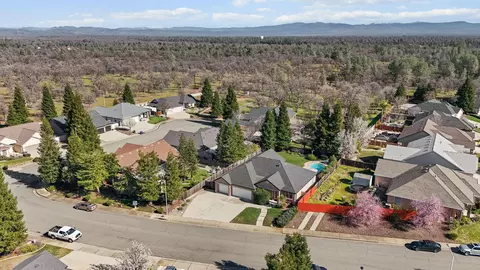 547 Casa Buena St, Redding, CA 96003 photo 52