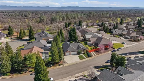 547 Casa Buena St, Redding, CA 96003 photo 51
