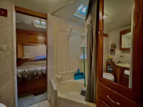 Bath - 114 Rodeo Way #D, Ruth, CA 95552 photo 4 of 4