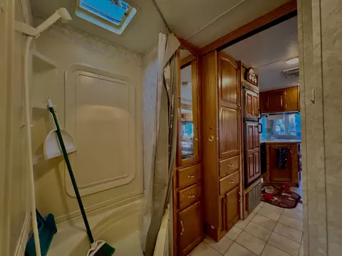 Bath - 114 Rodeo Way #D, Ruth, CA 95552 photo 2 of 4