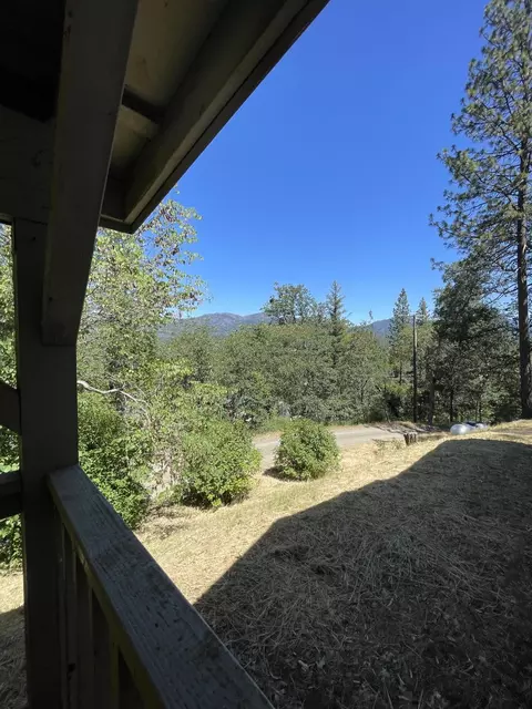Exterior - 2016 Morgan Hill Rd, Hayfork, CA 96041 photo 7 of 12