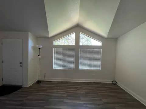 Living - 2016 Morgan Hill Rd, Hayfork, CA 96041 photo 3 of 4