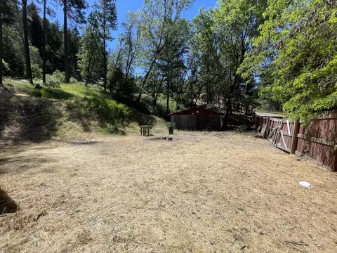 Exterior - 2016 Morgan Hill Rd, Hayfork, CA 96041 photo 10 of 12
