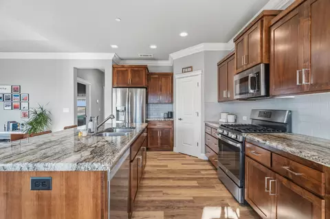 Kitchen - 3509 Old Lantern Dr, Redding, CA 96003 photo 2 of 4
