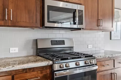 Kitchen - 3509 Old Lantern Dr, Redding, CA 96003 photo 3 of 4