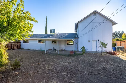 Exterior - 3700 Mchale St, Redding, CA 96001 photo 7 of 11