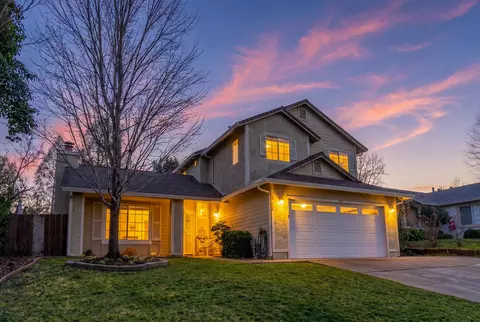 707 Alamine Dr, Redding, CA 96003 photo 2