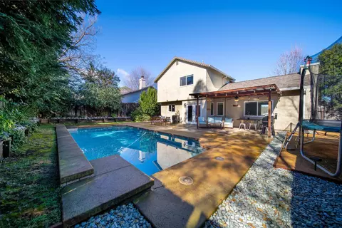 707 Alamine Dr, Redding, CA 96003 photo 31