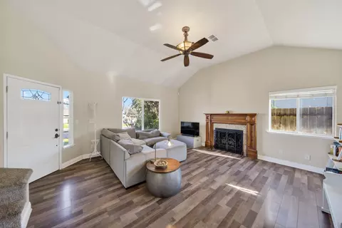 707 Alamine Dr, Redding, CA 96003 photo 6