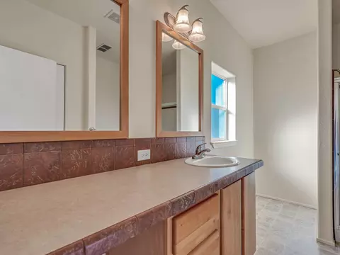 Bath - 1851 Brady Rd, Hayfork, CA 96041 photo 2 of 6
