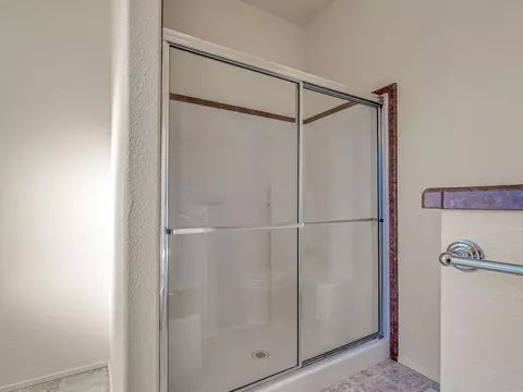Bath - 1851 Brady Rd, Hayfork, CA 96041 photo 4 of 6