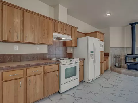 Kitchen - 1851 Brady Rd, Hayfork, CA 96041 photo 2 of 6