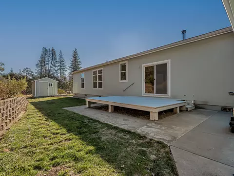 Exterior - 1851 Brady Rd, Hayfork, CA 96041 photo 7 of 11