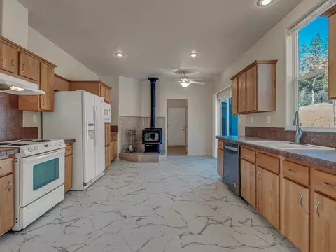 Kitchen - 1851 Brady Rd, Hayfork, CA 96041 photo 1 of 6