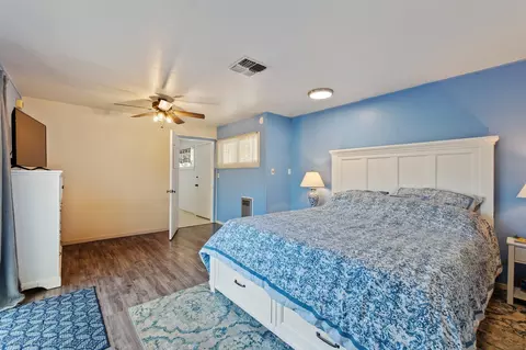 Bedroom - 686 Coronado St, Redding, CA 96003 photo 1 of 8