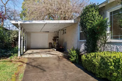 Exterior - 686 Coronado St, Redding, CA 96003 photo 4 of 13