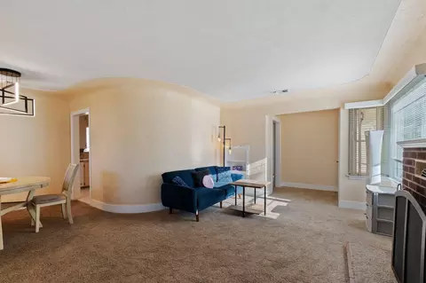 Living - 686 Coronado St, Redding, CA 96003 photo 3 of 3