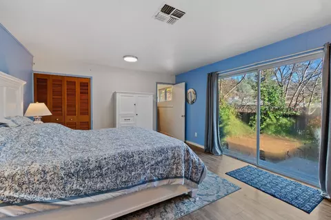 Bedroom - 686 Coronado St, Redding, CA 96003 photo 4 of 8