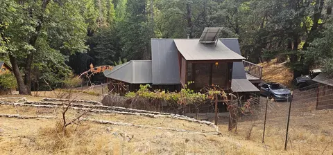 Exterior - 661 Drinkwater Gulch Rd, Hayfork, CA 96041 photo 12 of 12