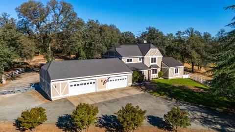 21906 Coloma Dr, Palo Cedro, CA 96073
