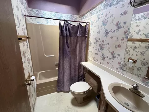 Bath - 24894 3rd St, Fall River Mills, CA 96028 photo 1 of 1