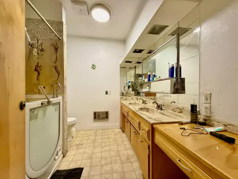 Bath - 3191 State Highway 3, Hayfork, CA 96041 photo 1 of 2