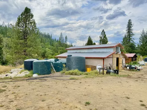 Exterior - 3191 State Highway 3, Hayfork, CA 96041 photo 8 of 14
