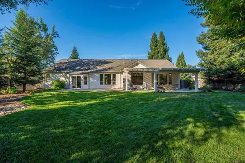 Exterior - 4571 Big Horn Dr, Redding, CA 96002 photo 12 of 22