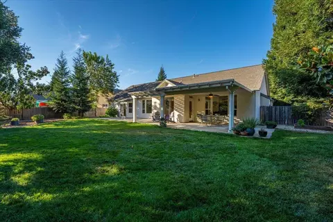 Exterior - 4571 Big Horn Dr, Redding, CA 96002 photo 14 of 22