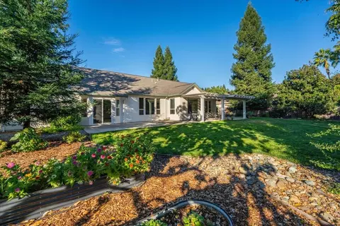 Exterior - 4571 Big Horn Dr, Redding, CA 96002 photo 9 of 22