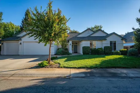 Exterior - 4571 Big Horn Dr, Redding, CA 96002 photo 5 of 22