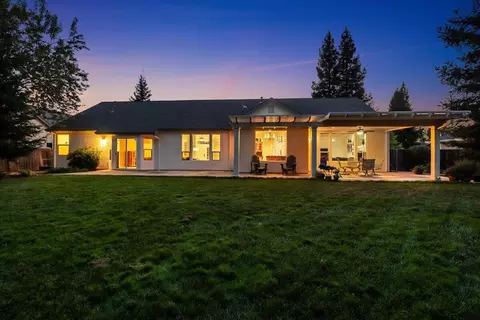 Exterior - 4571 Big Horn Dr, Redding, CA 96002 photo 3 of 22